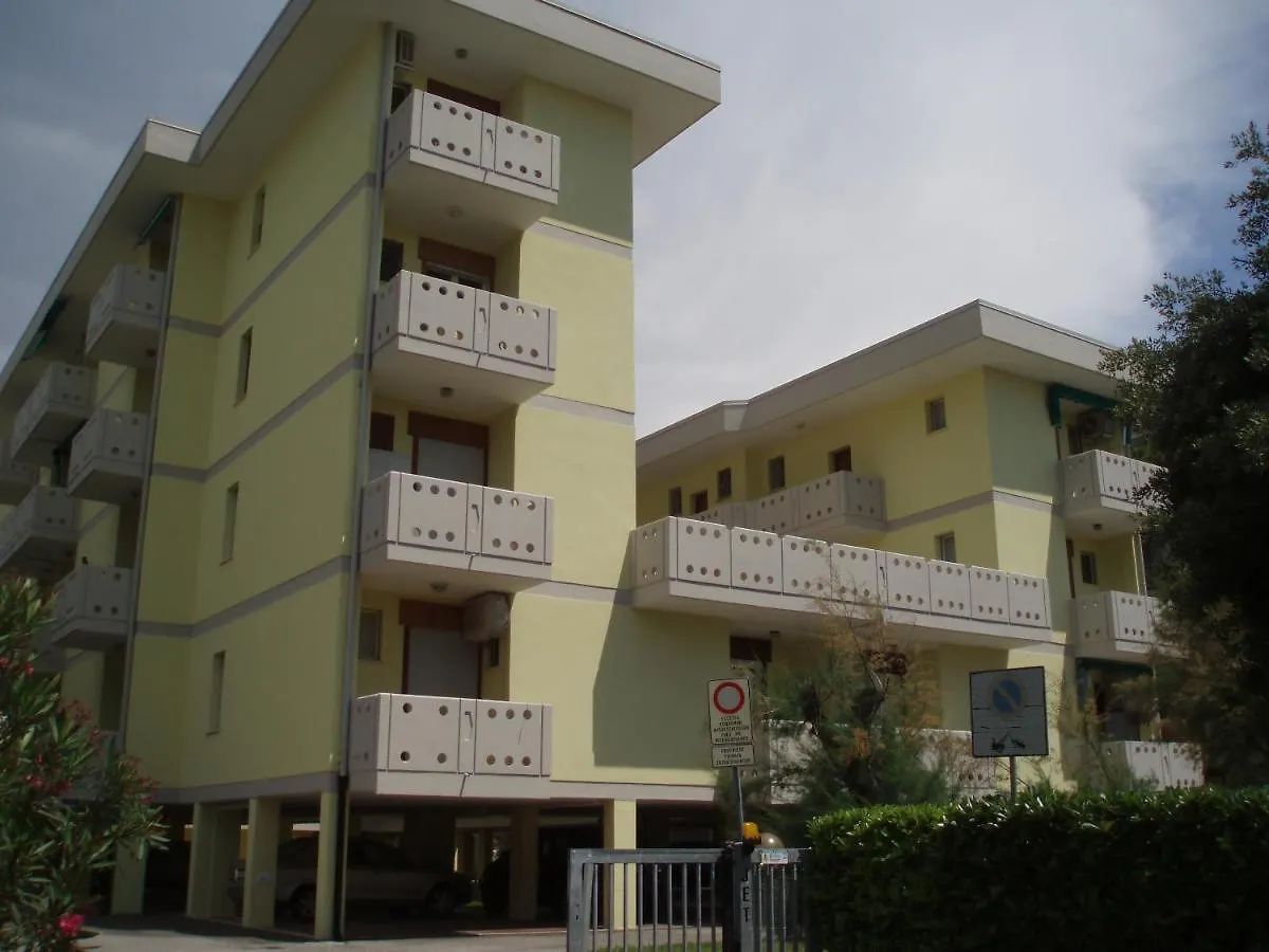 Wonderful Studio Apartment With Terrace Bibione
