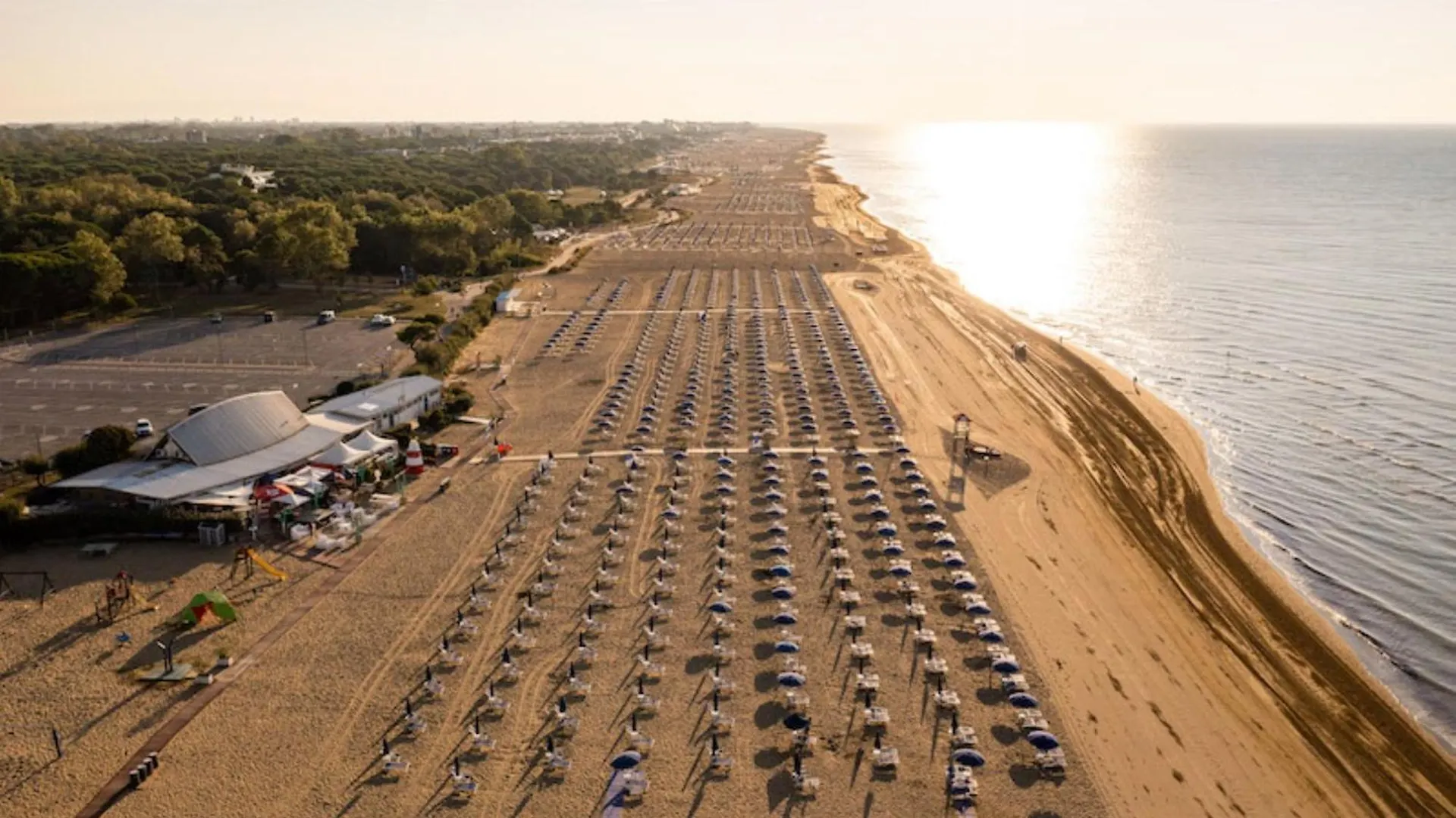 Wonderful Studio Apartment With Terrace Bibione Italy