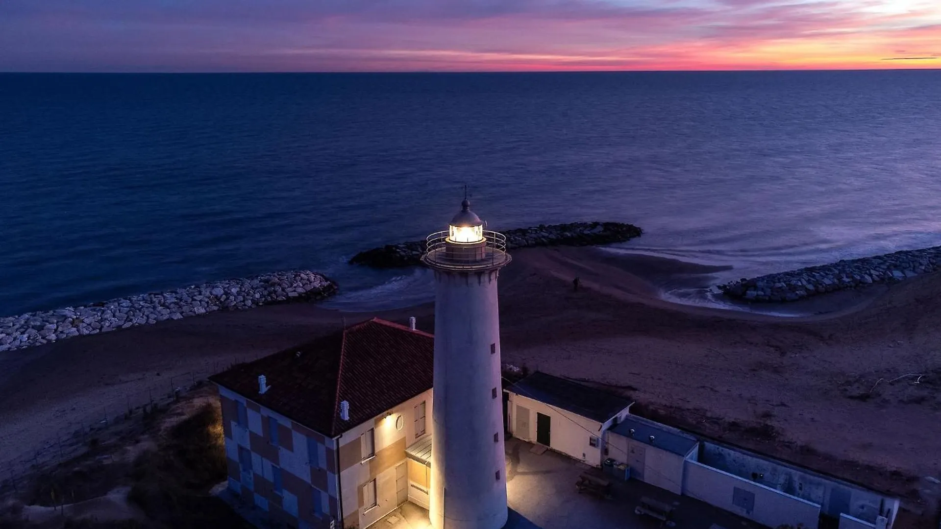 Wonderful Studio Apartment With Terrace Bibione Italy