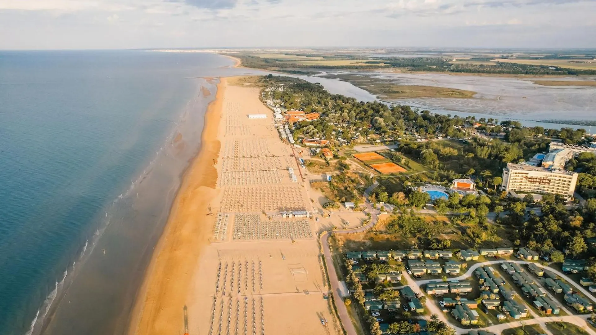 Wonderful Studio Apartment With Terrace Bibione 0*,  Italy